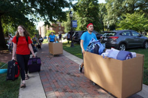 Move-In Day 2019. Photo by Suzanne Rossi.