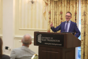 UMW alum Pat Filippone ’88, president of 7th Inning Stretch, which owns and operates three minor league baseball teams, was this year’s College of Business Executive-in-Residence. Photo by Karen Pearlman.