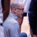 Photo of head coach Kahn